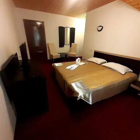 Complex Turistic Roua Muntilor Vila 1 Bed & Breakfast Podu Dimbovitei